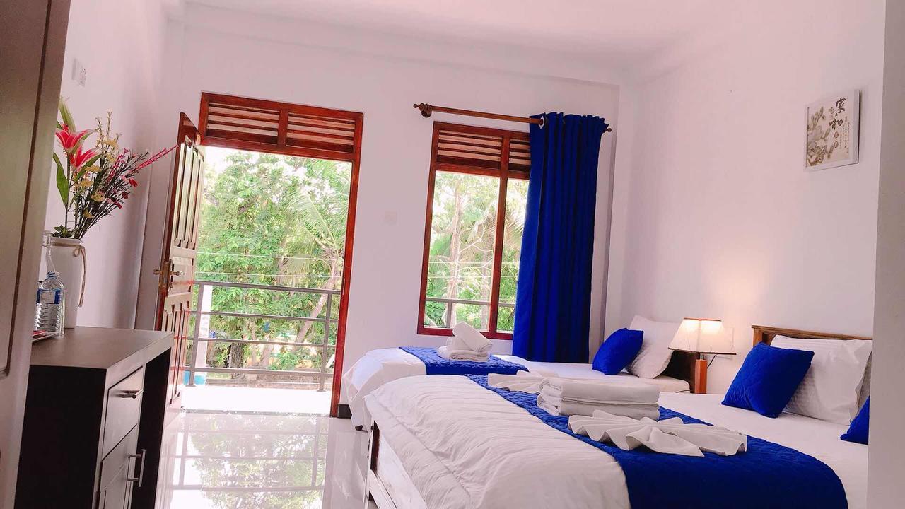 Blue Whale Holiday Hotel มิริสซา ภายนอก รูปภาพ