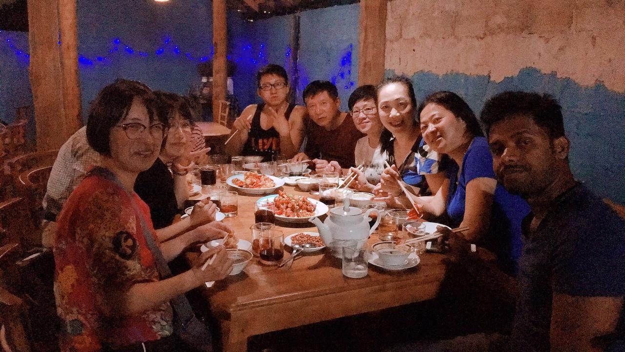 Blue Whale Holiday Hotel มิริสซา ภายนอก รูปภาพ