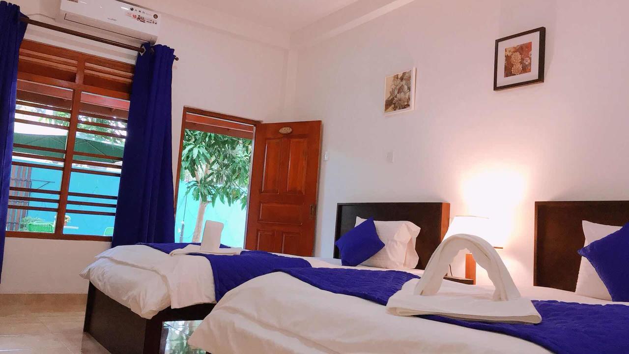 Blue Whale Holiday Hotel มิริสซา ภายนอก รูปภาพ