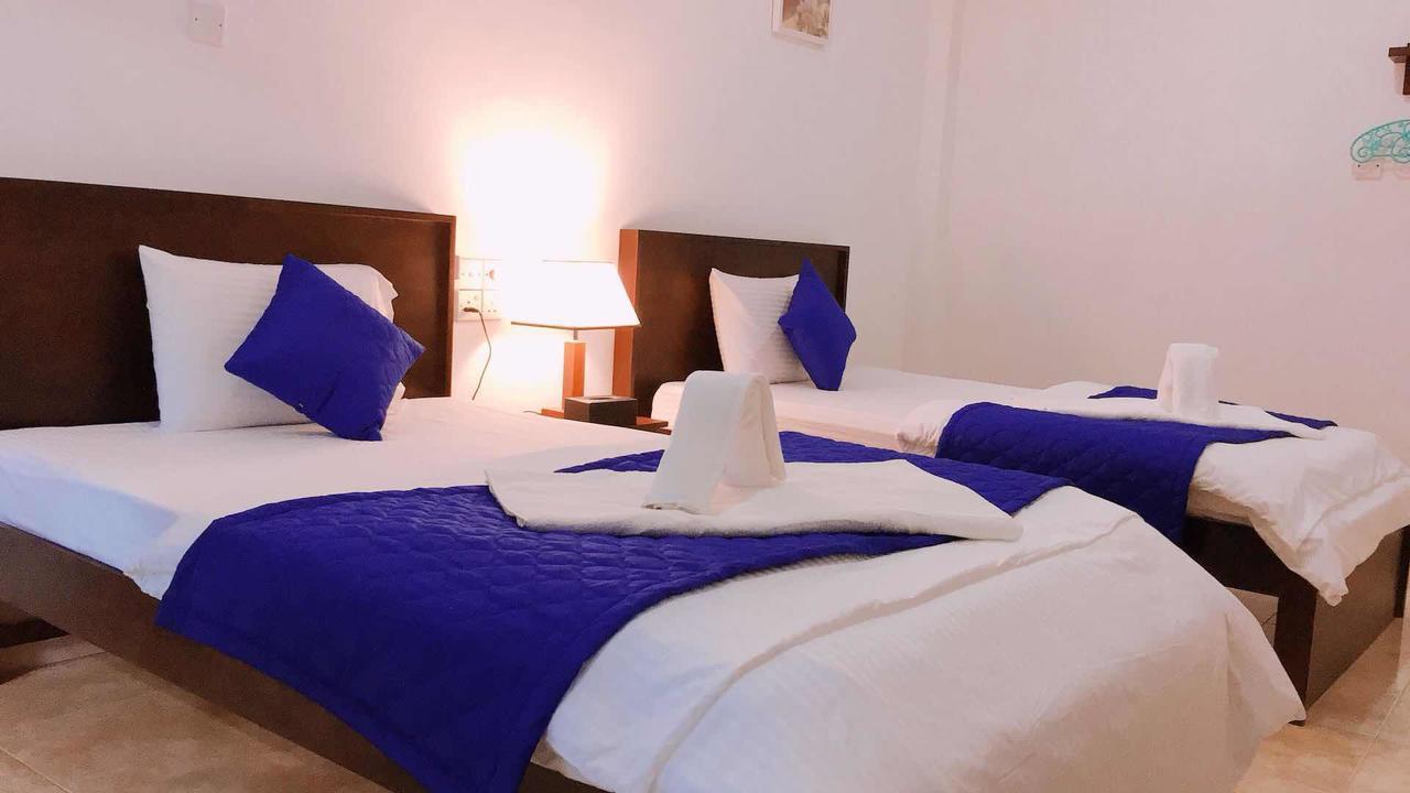 Blue Whale Holiday Hotel มิริสซา ภายนอก รูปภาพ