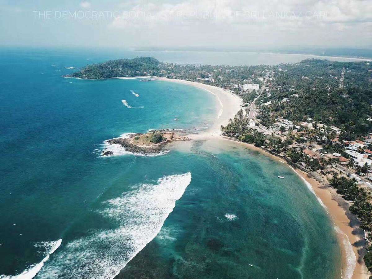 Blue Whale Holiday Hotel มิริสซา ภายนอก รูปภาพ