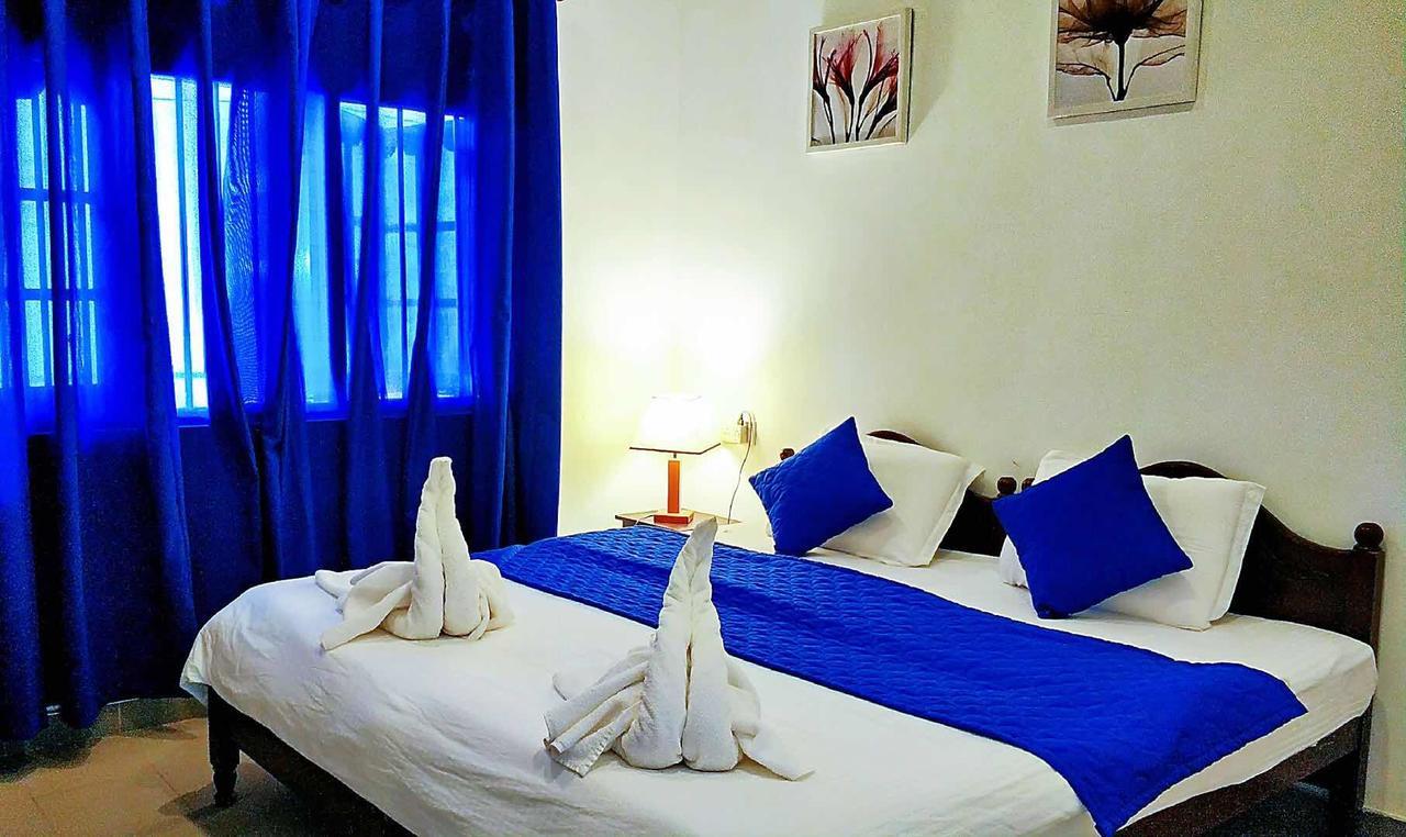 Blue Whale Holiday Hotel มิริสซา ภายนอก รูปภาพ