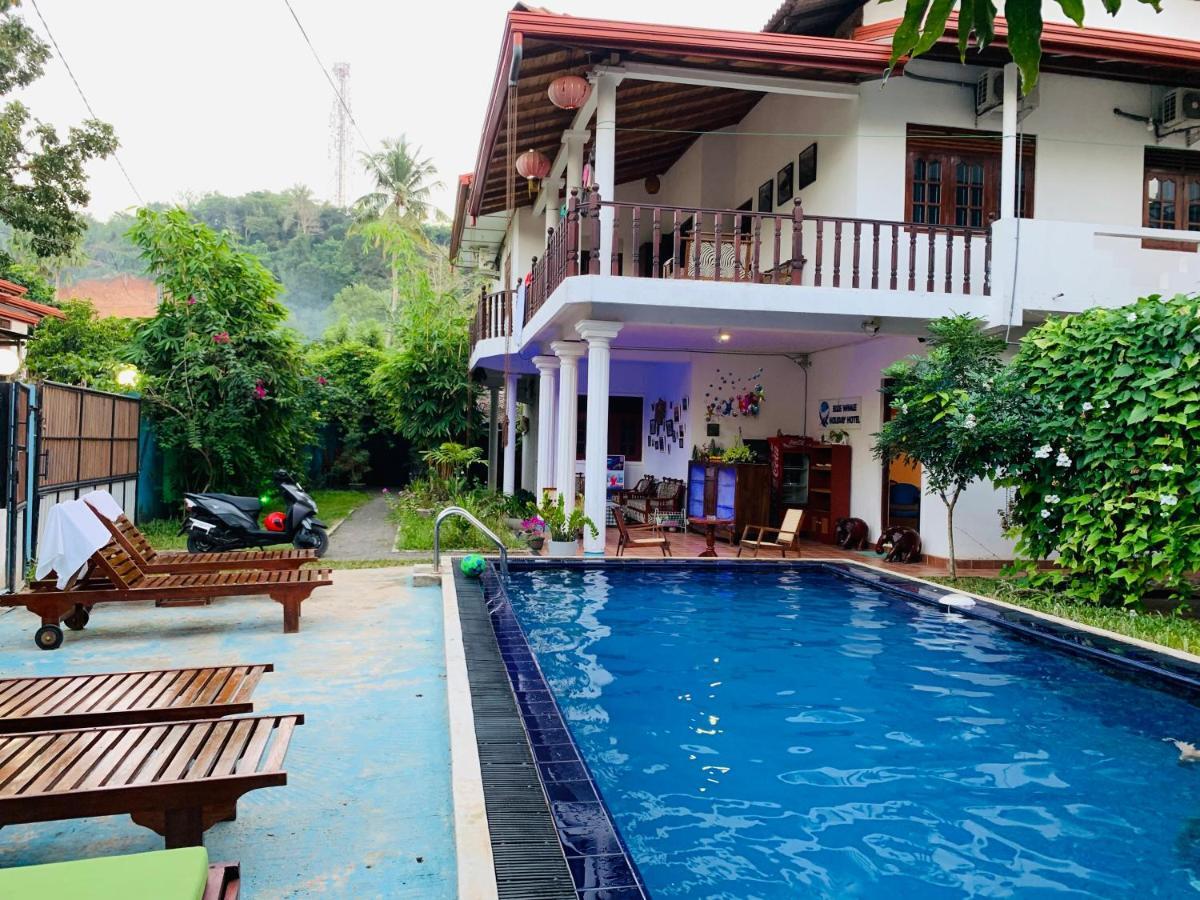 Blue Whale Holiday Hotel มิริสซา ภายนอก รูปภาพ
